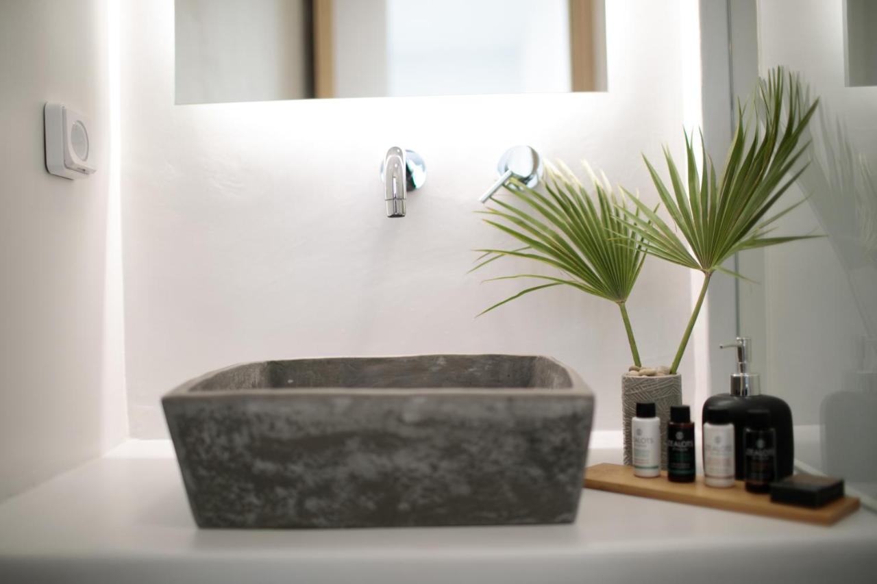 Seanfinity Beachfront Suites Mikri Vigla Eksteriør bilde