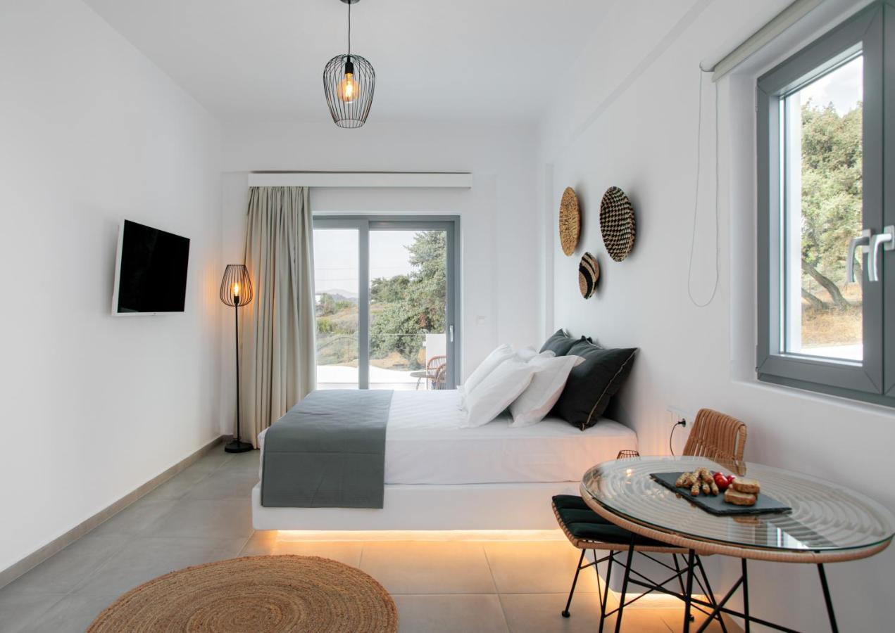 Seanfinity Beachfront Suites Mikri Vigla Eksteriør bilde