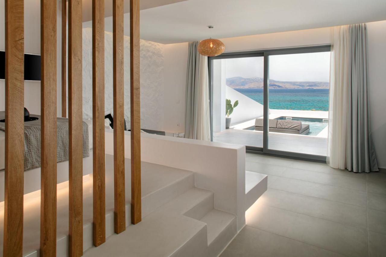 Seanfinity Beachfront Suites Mikri Vigla Eksteriør bilde