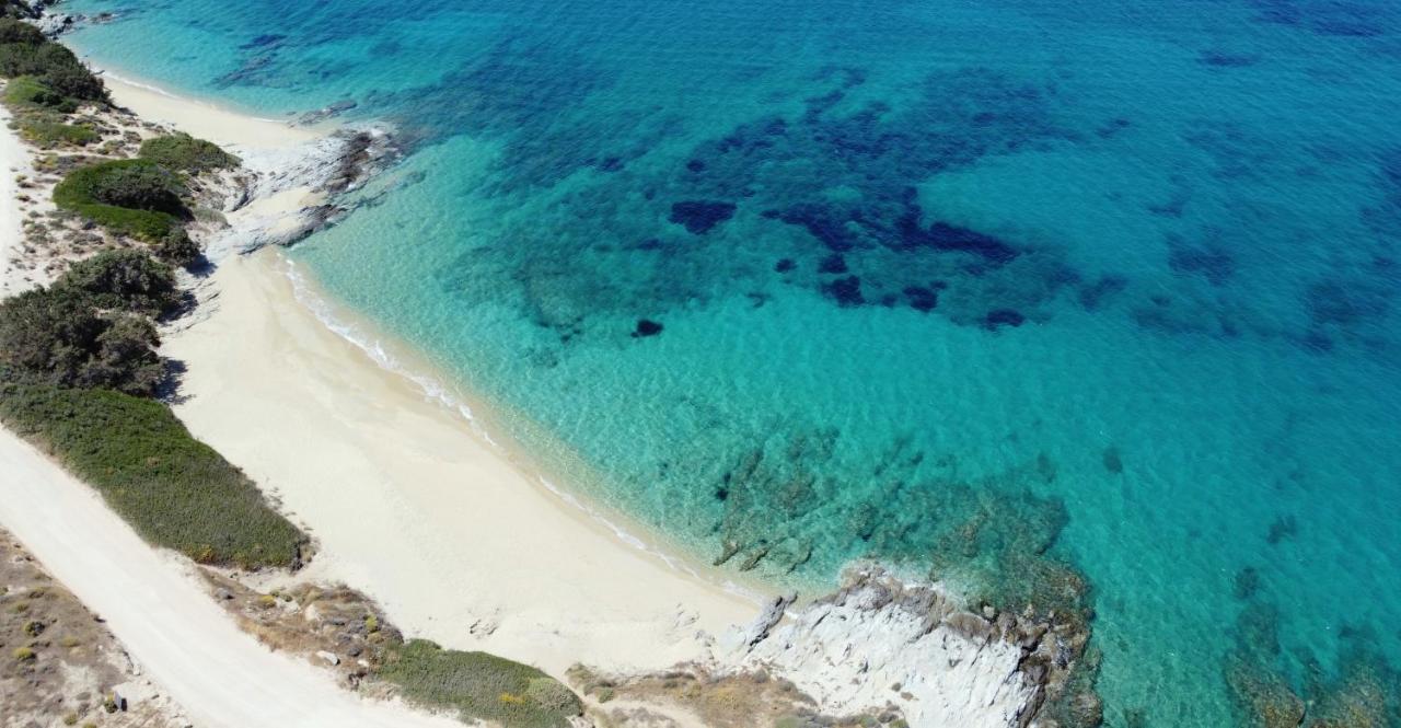 Seanfinity Beachfront Suites Mikri Vigla Eksteriør bilde
