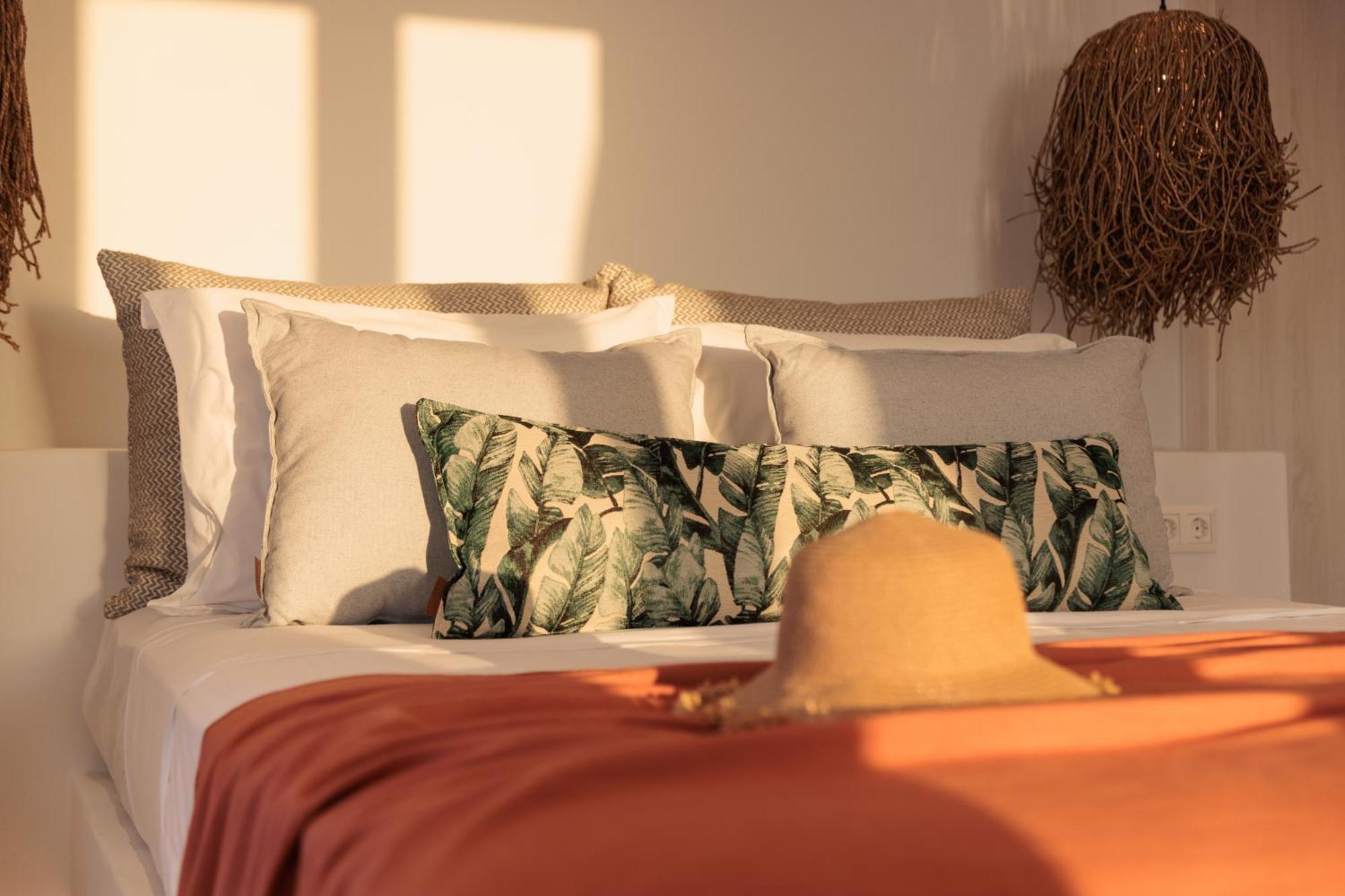 Seanfinity Beachfront Suites Mikri Vigla Eksteriør bilde