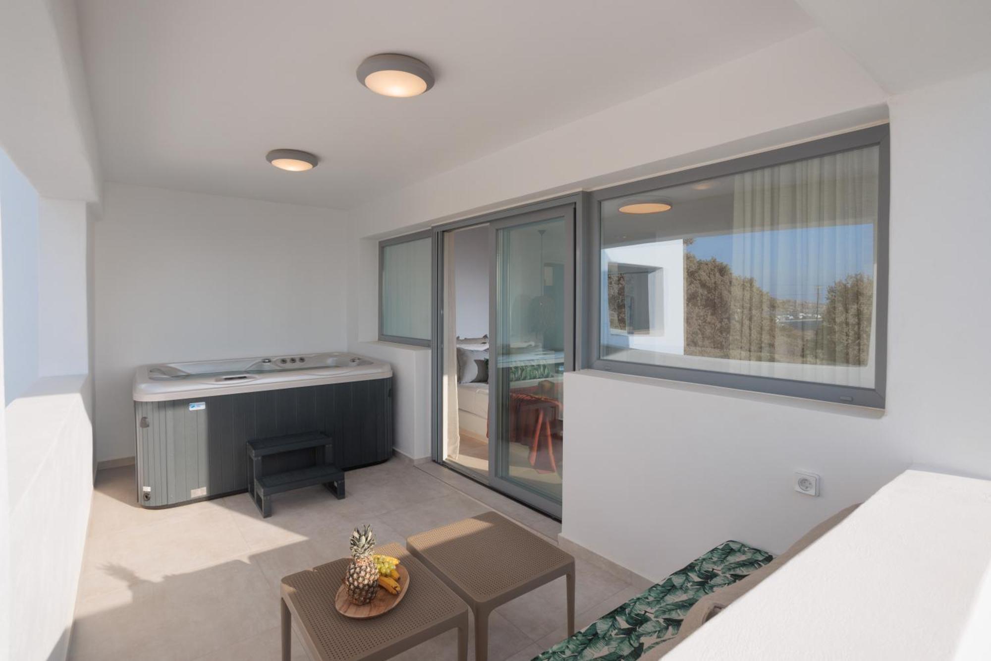 Seanfinity Beachfront Suites Mikri Vigla Eksteriør bilde