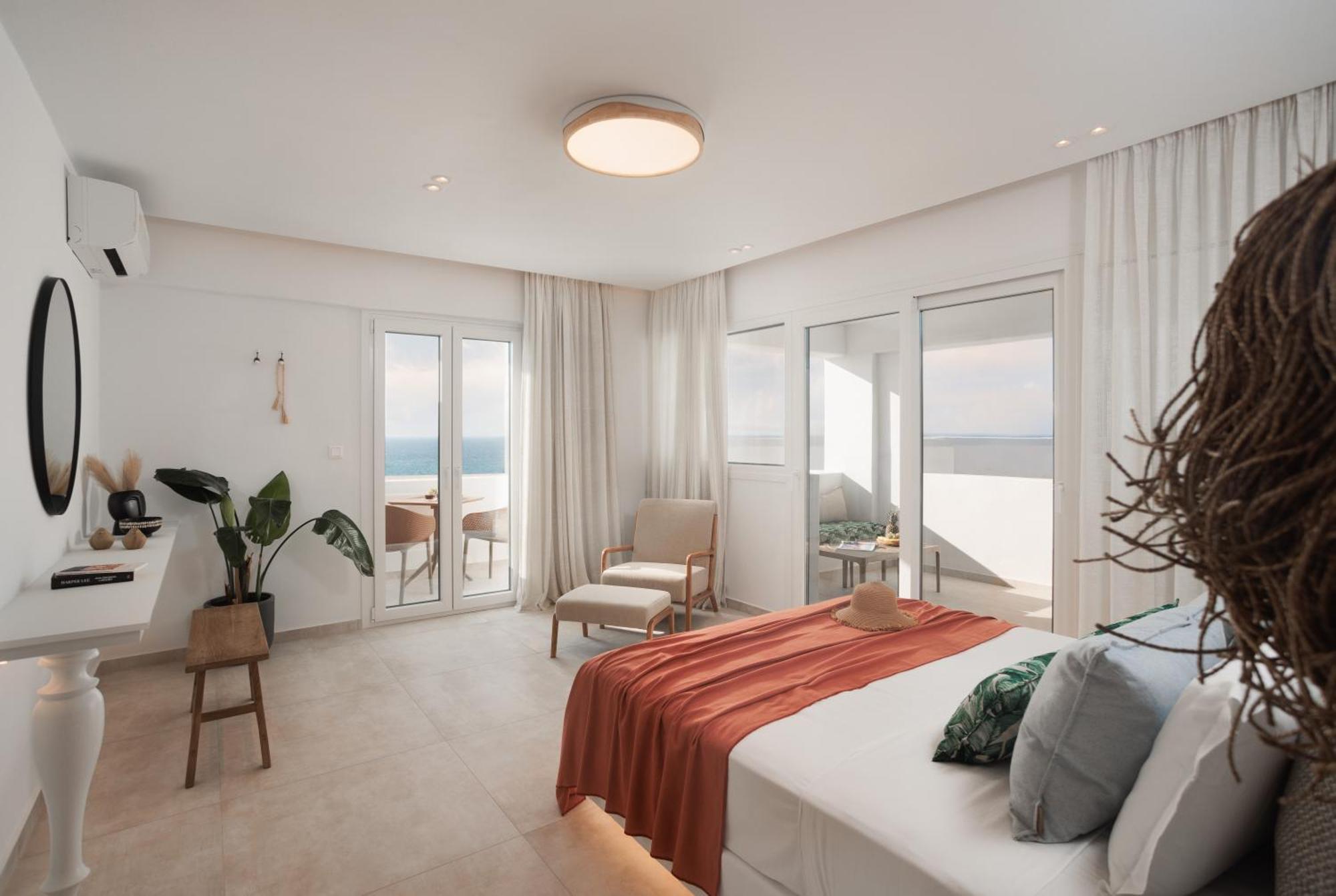 Seanfinity Beachfront Suites Mikri Vigla Eksteriør bilde