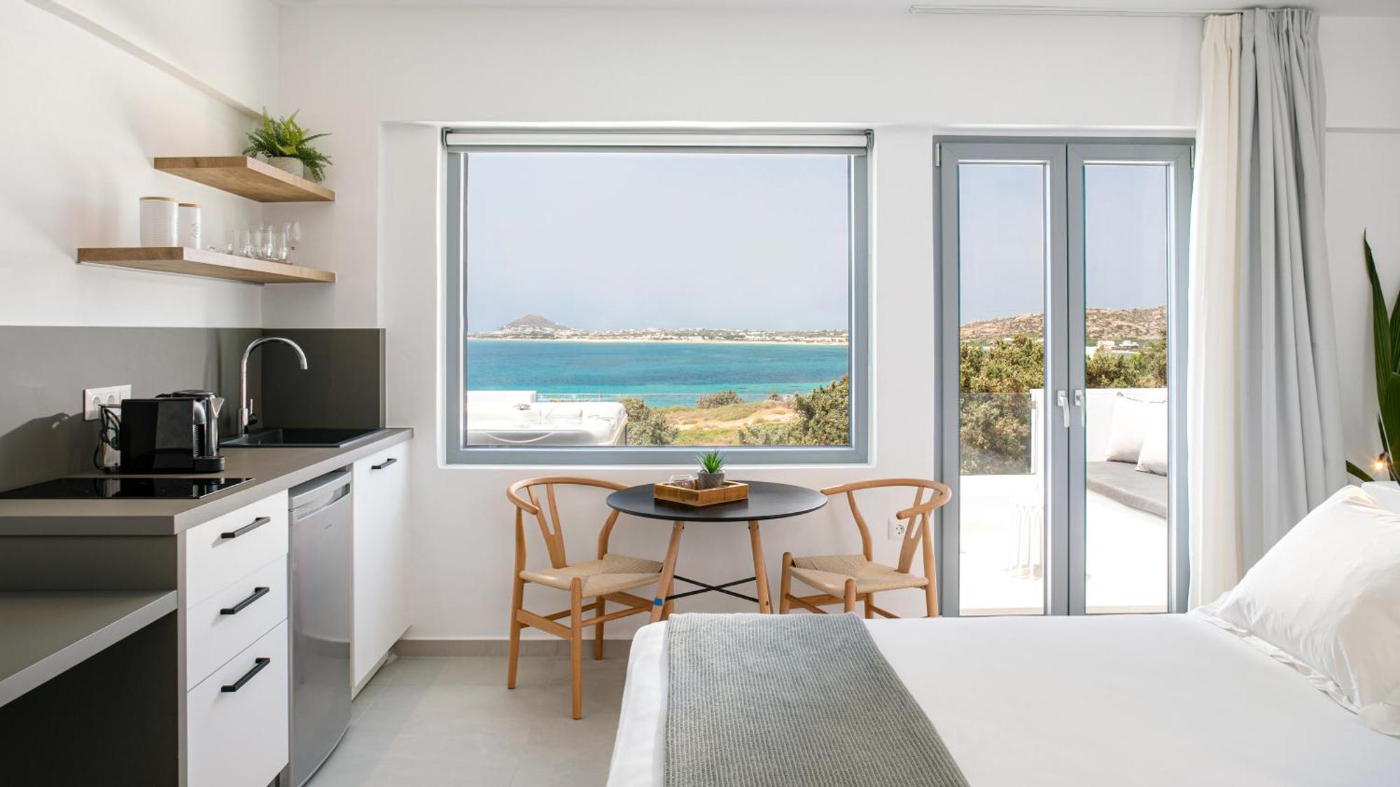 Seanfinity Beachfront Suites Mikri Vigla Eksteriør bilde
